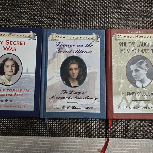 Dear America Book Collection - Picture 4 of 4